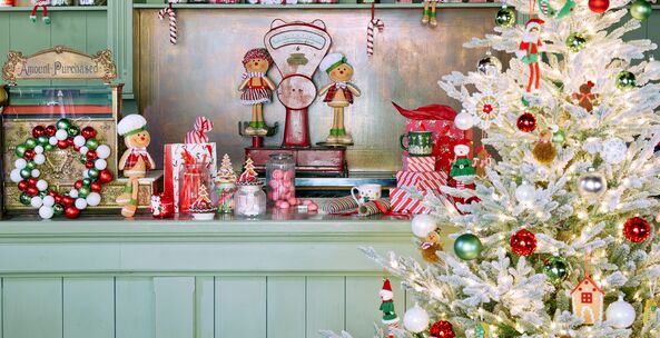 Choinka do sklepu – jak wybrać drzewko, które przyciąga wzrok klientów?